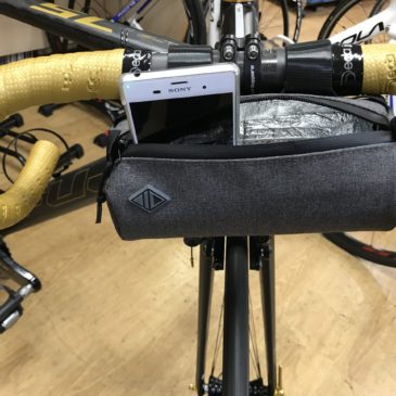 ADEPT自転車用バックシリーズにハンドルバーバッグが登場！！